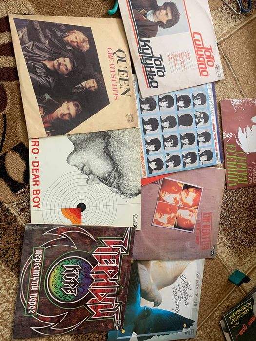 Пластики винил Beatles и др много