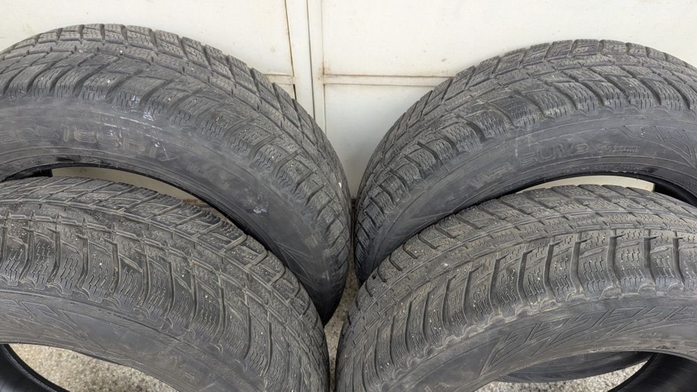 Зимни гуми 225/65/17 Нокиан