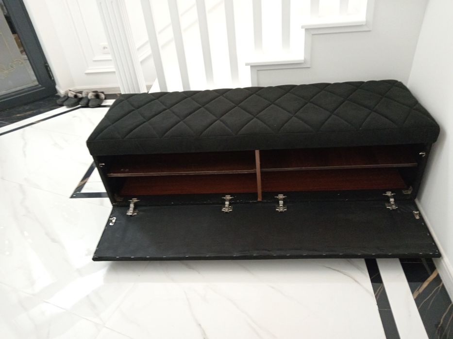 Zamonaviy komplekt pardoz tumbalari va prehojka orndiqlar