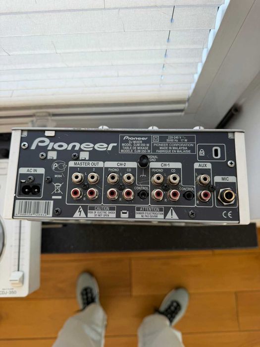 DJ CD Player + DJ mixer Pioneer - продава се в комплект