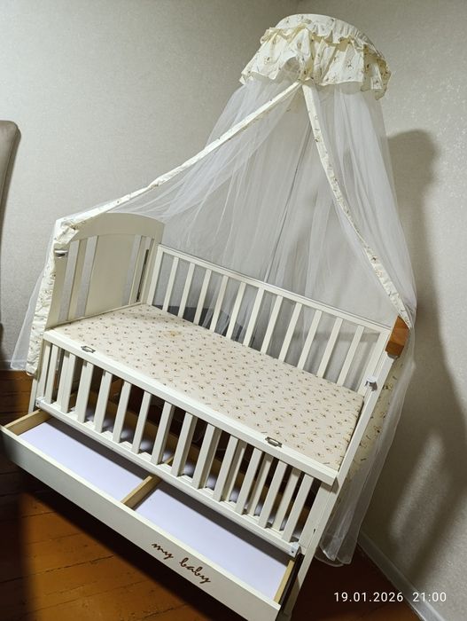 Продаю детскую кроватку в идеальном состоянии