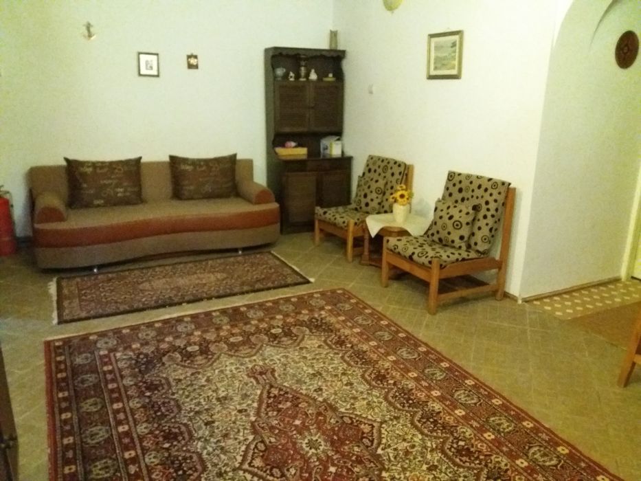 Inchiriez apartament in vila, Sinaia centru