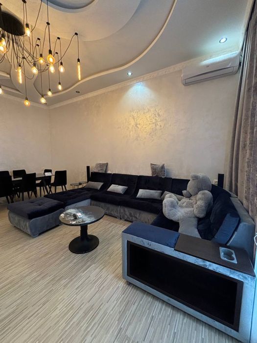 8 соток , Рохат , с бассейном