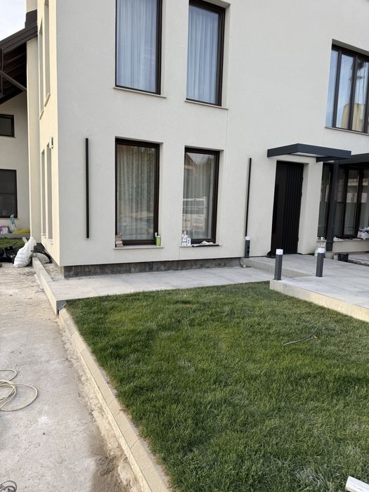 Renovari interioare si exterioare ,gradini ,fatade . Scari de boc