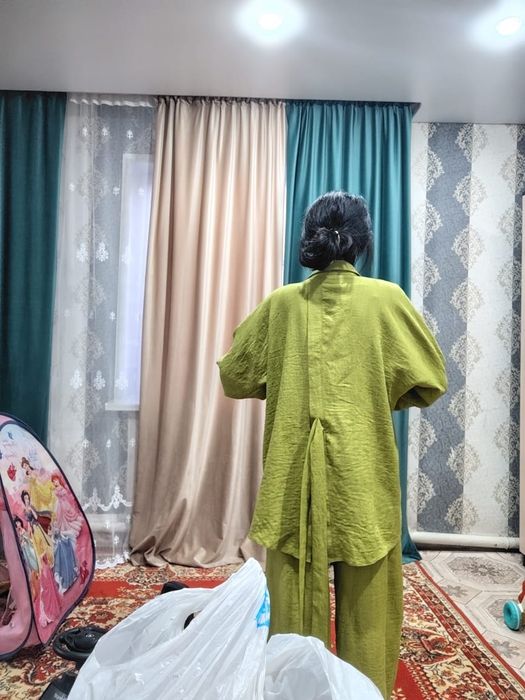 Продам платья двоика и троика