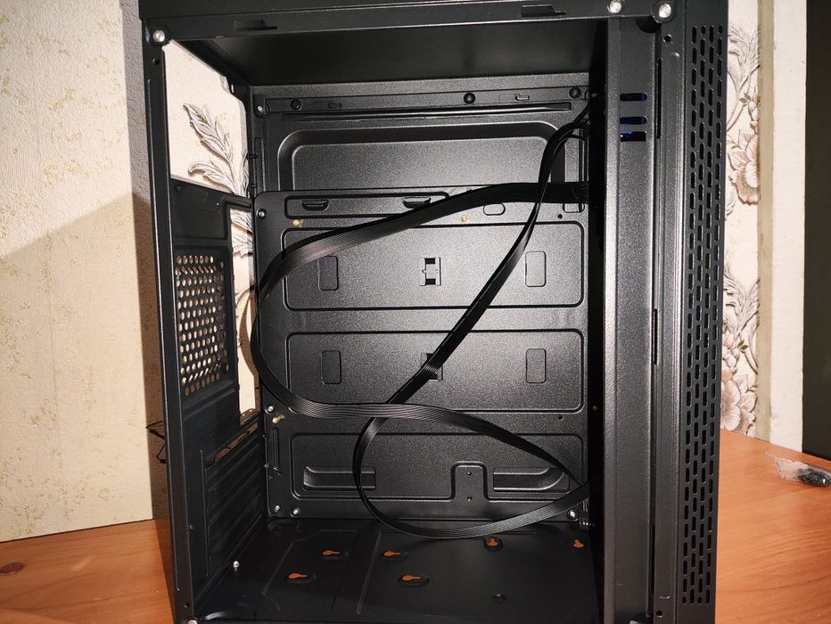 Корпус для маленьких компютеров