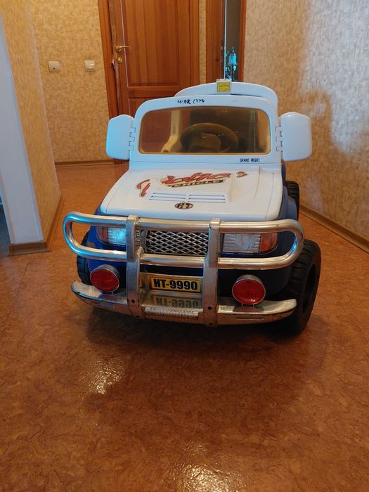 Машина детская "джип" для ребенка