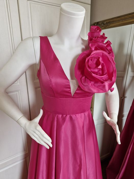 Нова дамска официална дълга рокля бална