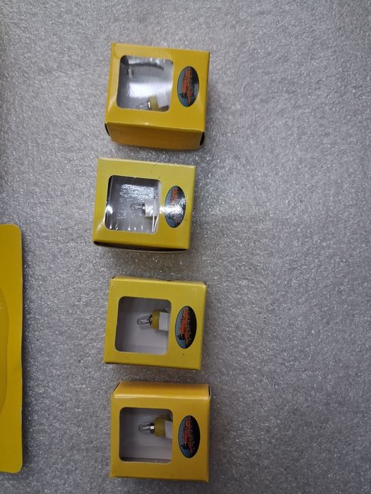 Lot 9 numere revista trenulet electric

Se vand fara revista, daca am