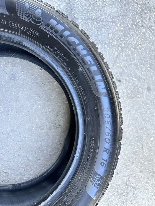 205/60 R16 Michelin Alpin 6