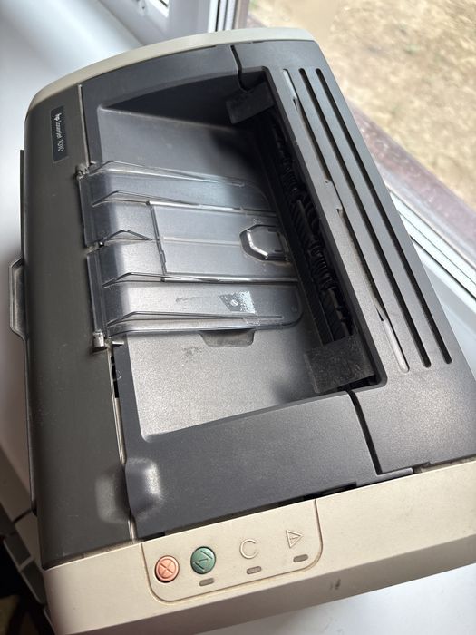 Продам принтер б/у.HP