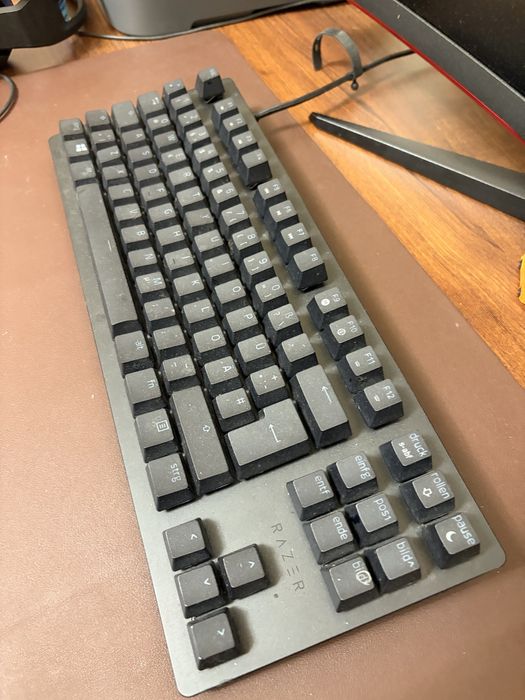 Vand tastatura Razer