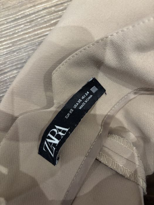 Два панталона ZARA черен и бежов