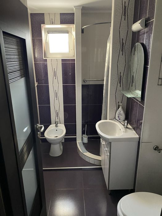 Inchiriez apartament cu 2 camere in Victoriei