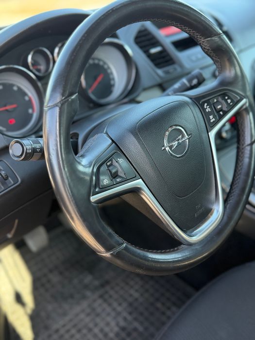 De vânzare Opel insigna