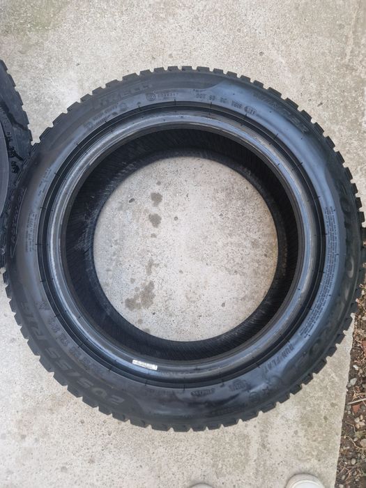 Anvelope Pirelli Runflat Iarna 205/55 r16 ( Negociabil!)