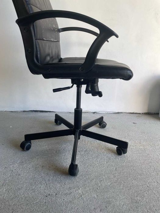 Стол за бюро в добро състояние