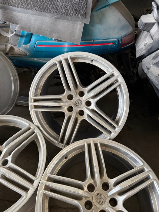 Джанти Порше Макан