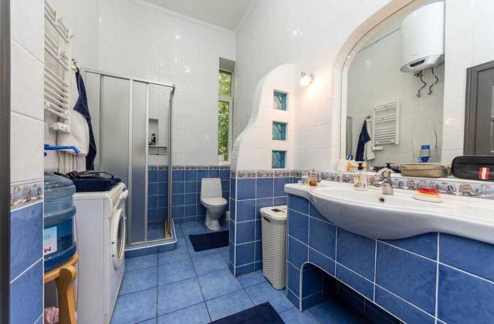 Дава се под наем Двустаен апартамент в София, Център - 70 кв.м за 561 € - Снимка #3