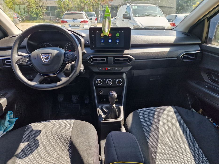 Dacia logan benzina plus gpl de fabrica pret 6350 euro usor negociabil nu accept schimb sau variante