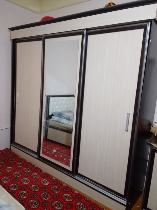 Sipani garnitur sotiladi