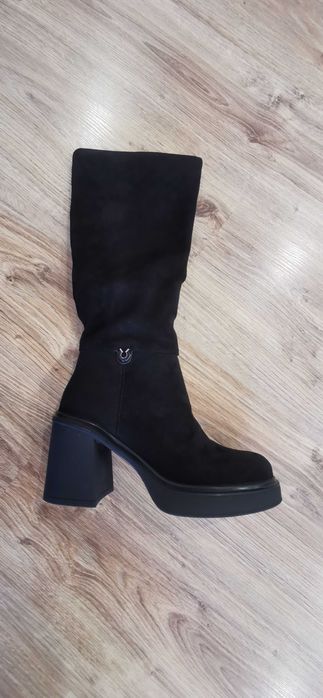 Женски ботуши нови