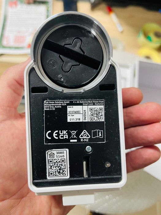 Incuietoare inteligenta Nuki Smart Lock 3.0 PRO, Wi-Fi , Bluetooth