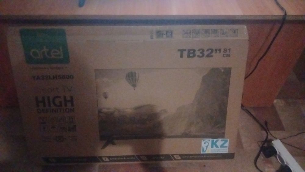 Смарт тв 81см новый