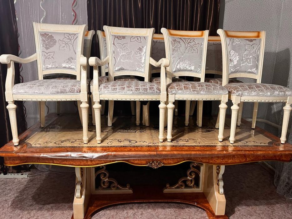 Продам стол в отличном состоянии