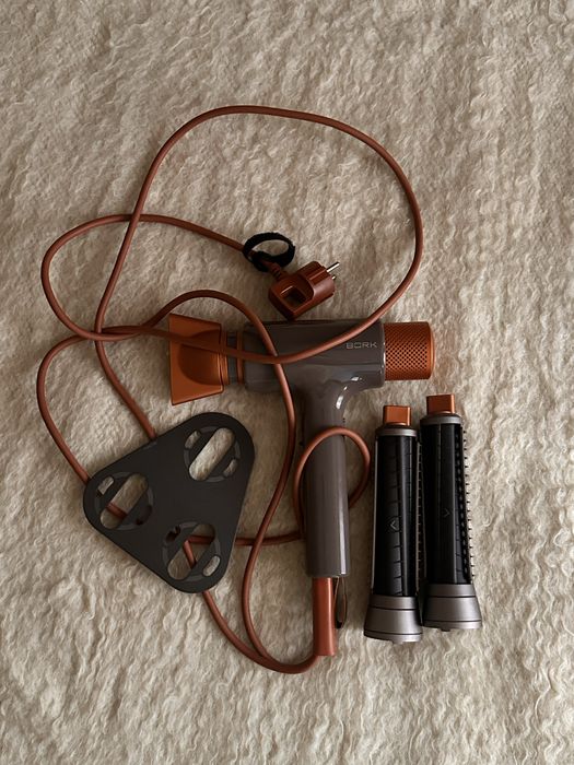 Фен- стайлер Bork оригинал, с двумя насадками