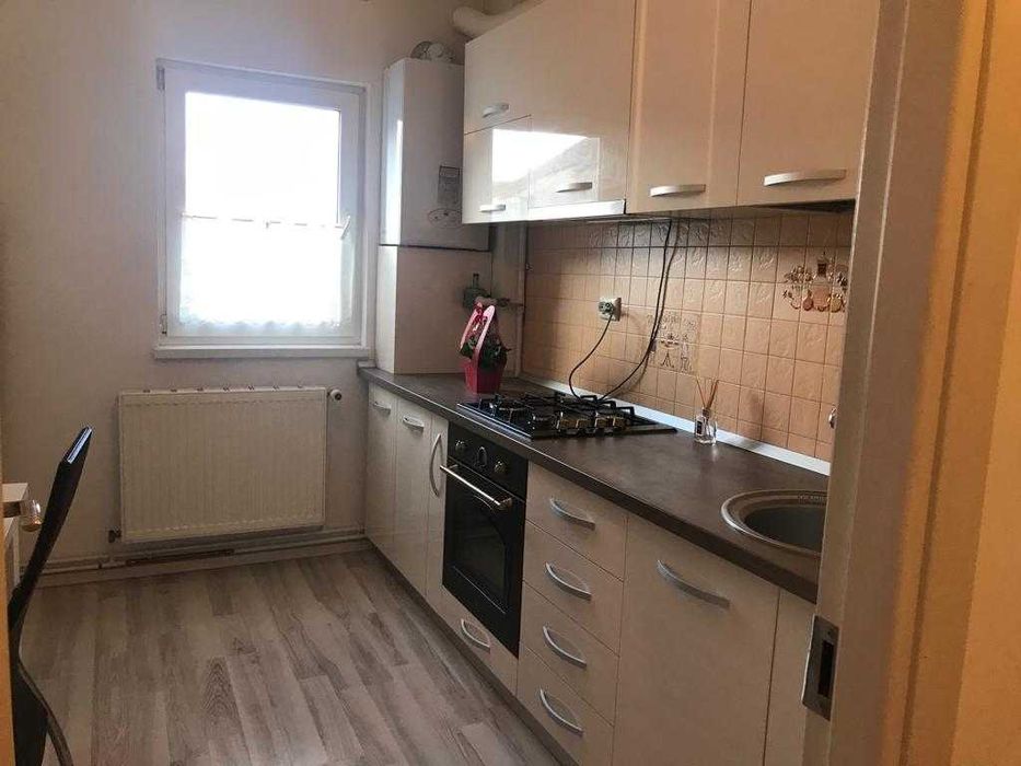 Închiriez apartament-2 camere