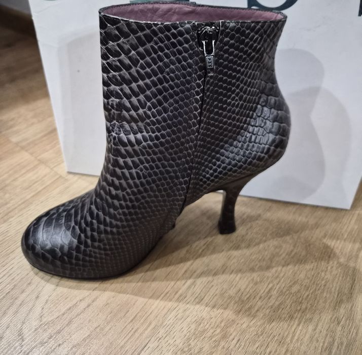 Оригинални боти на Max Mara