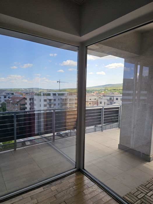 Folie reflexiva pentru geam termopan cu protectie solara Cluj | Anti Caldura, UV, Intimitate