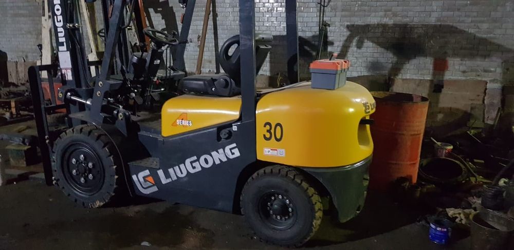 Вилочный погрузчик LIUGONC CPC030