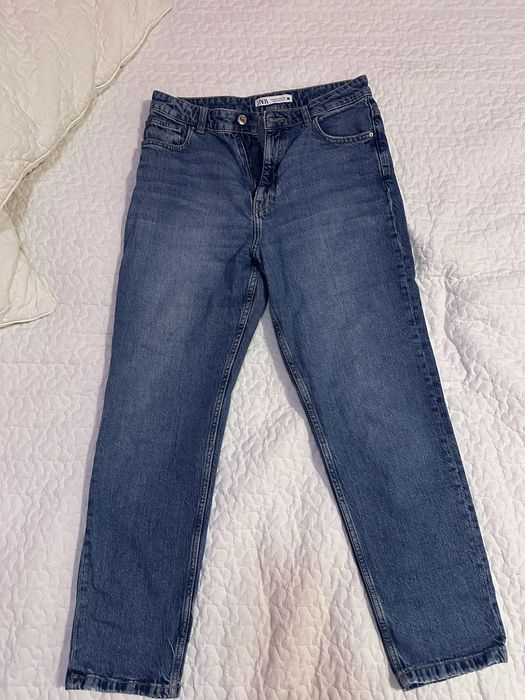 Mom jeans на Zara