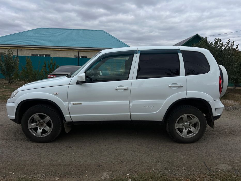 Нива шевроле ( 2017г)