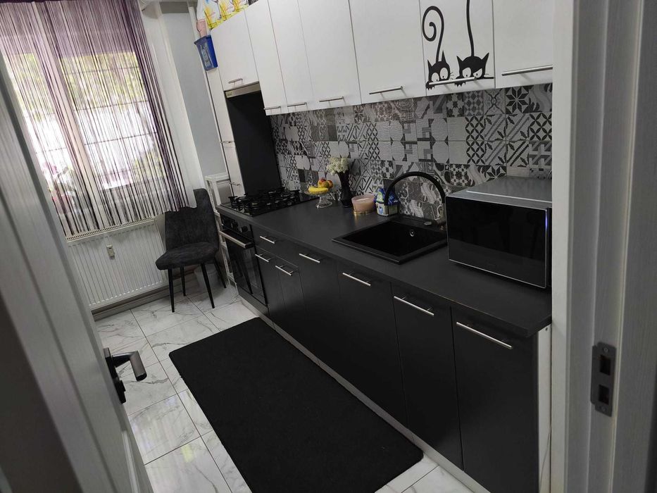 Proprietar, ofer spre vanzare apartament 3 camere, decomandat