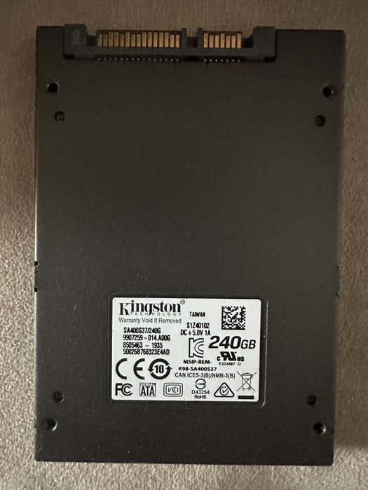 SSD Kingston - 240 gb (SA400S37)