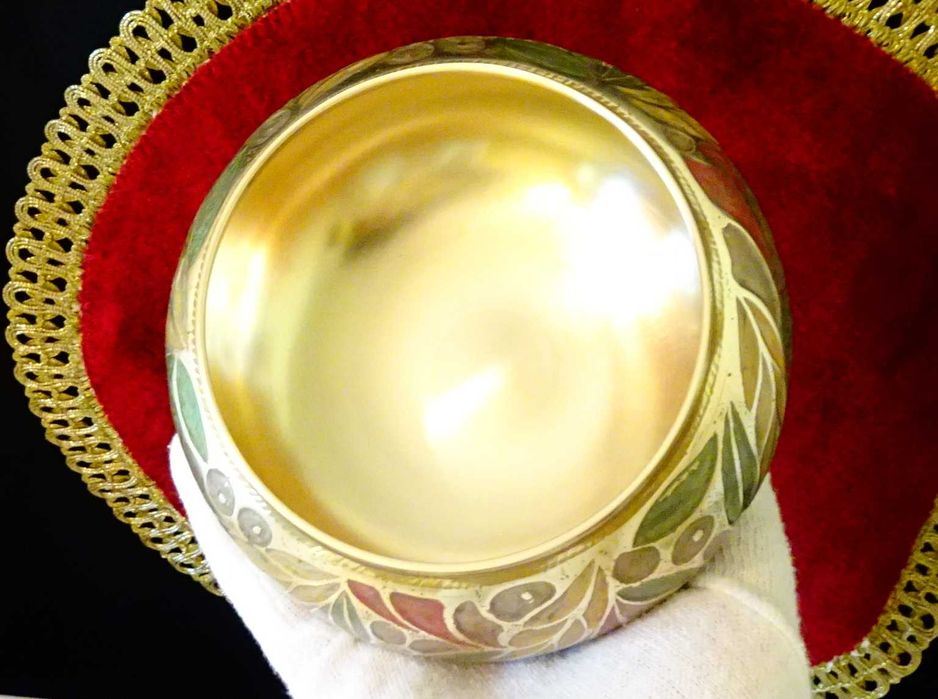 Бронзова кутия за бижута,цветен клетъчен емайл.