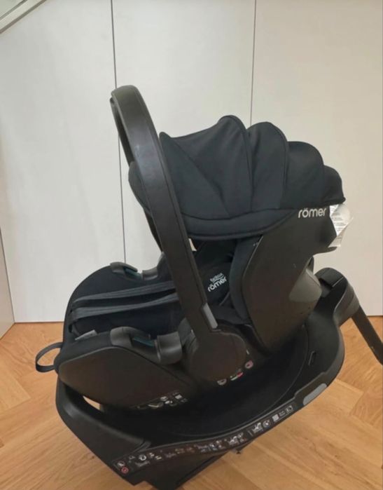 Scoica auto + baza isofix + adaptori Britax Römer