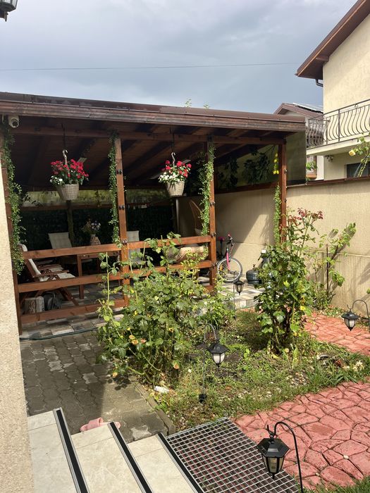 Casa de vanzare P+1 +pod str Libertatii