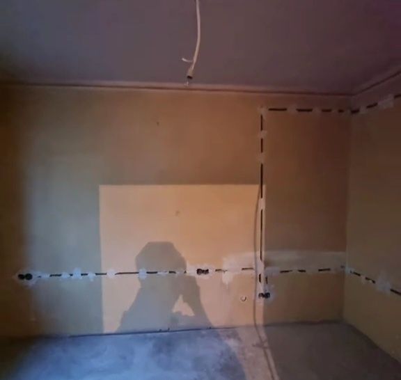 Electrician, instalații electrice