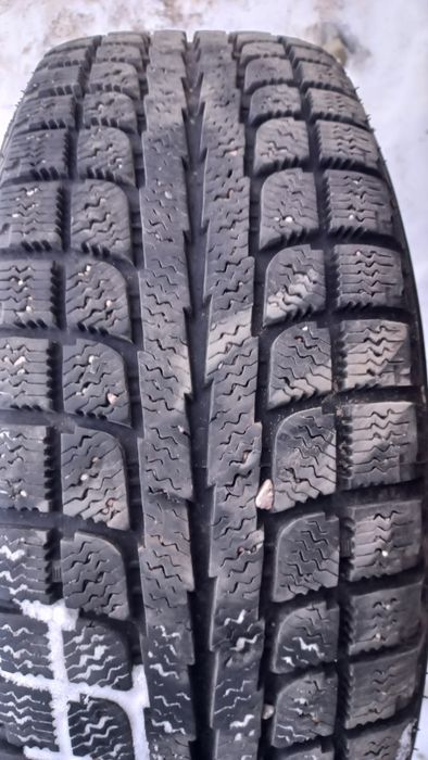 Продам шины б/у с дисками (оригинал)