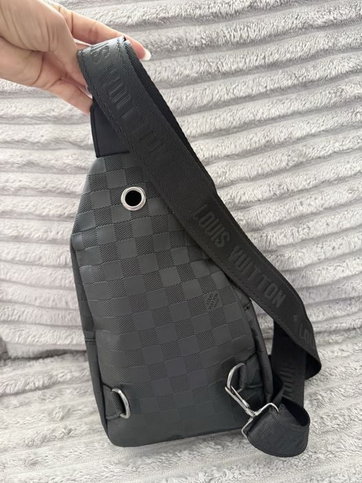Borseta  umar louis vuitton