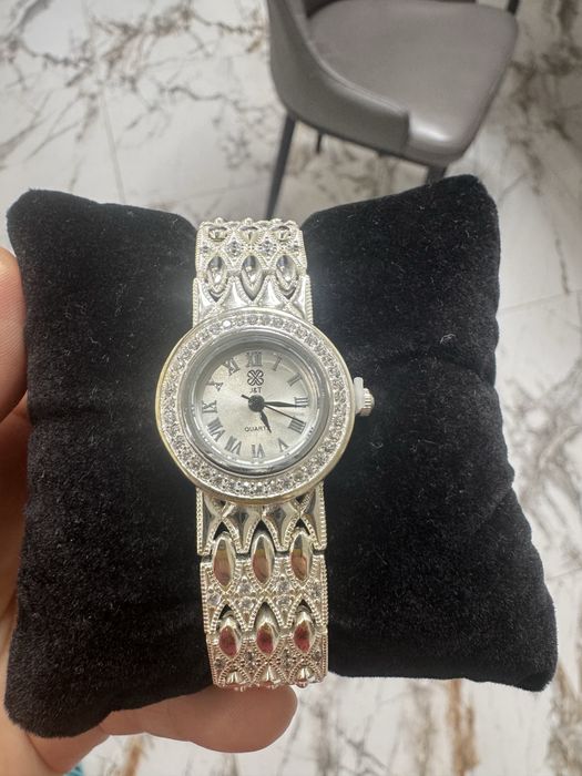 Часы покрытые серебром