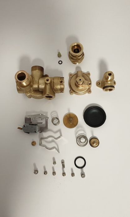 Vana 3 cai/Presostat Centrala Baxi ECO 240 + Microintrerupator