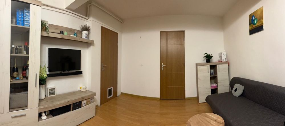 Vand apartament!