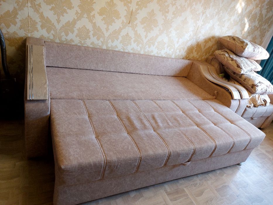 Мягкий мебель без дефекта