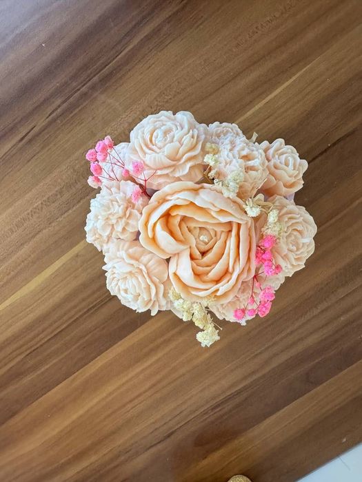 15 септември наближава! Изненадай любимия учител с свещи Букетче