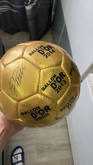 Minge semnata de CR7